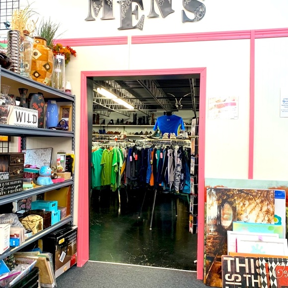 UPTOWN RESALE & CONSIGNMENTS SINCE 1992 - Picture 7 of 9